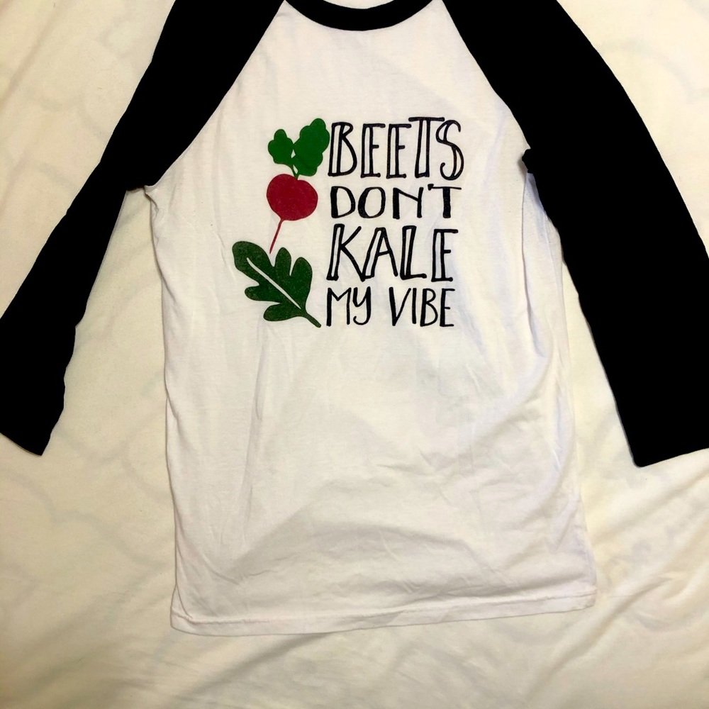 Unisex fit size small baseball tee